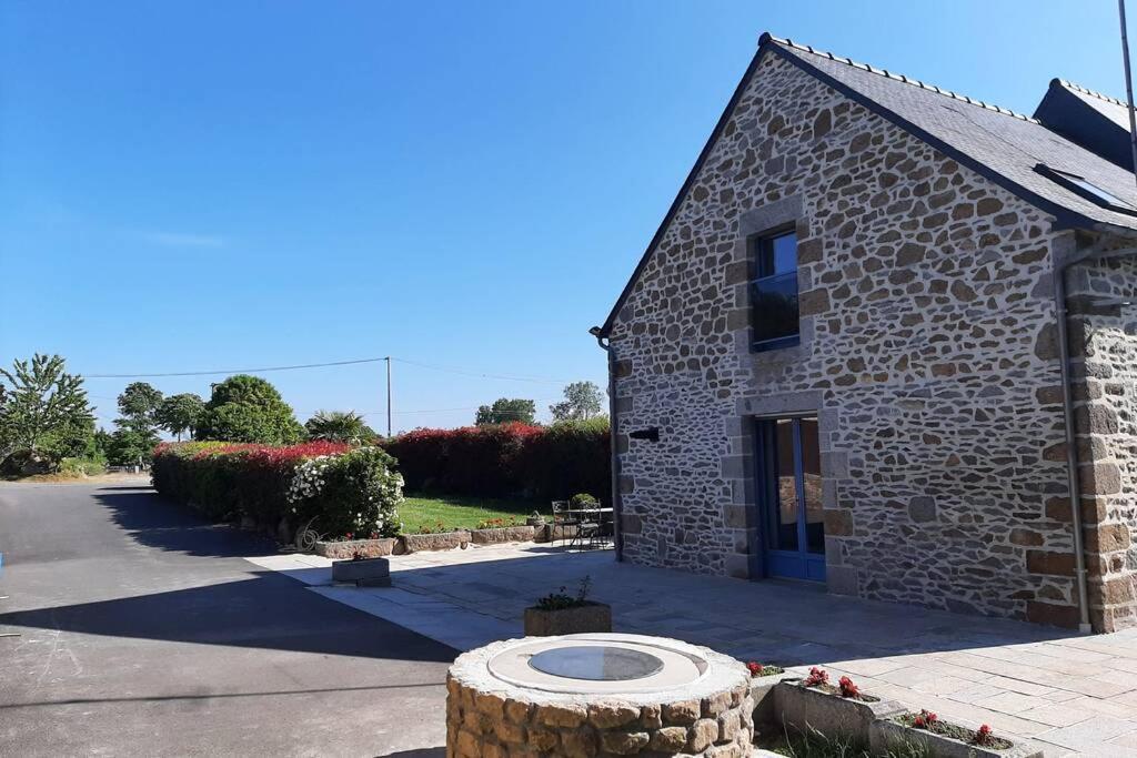 La Maison Bleue Saint-Sauveur-des-Landes Eksteriør billede